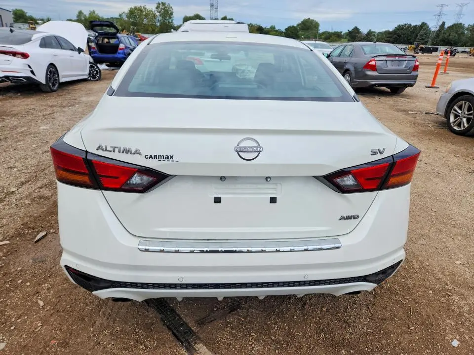 2023 NISSAN ALTIMA SV  