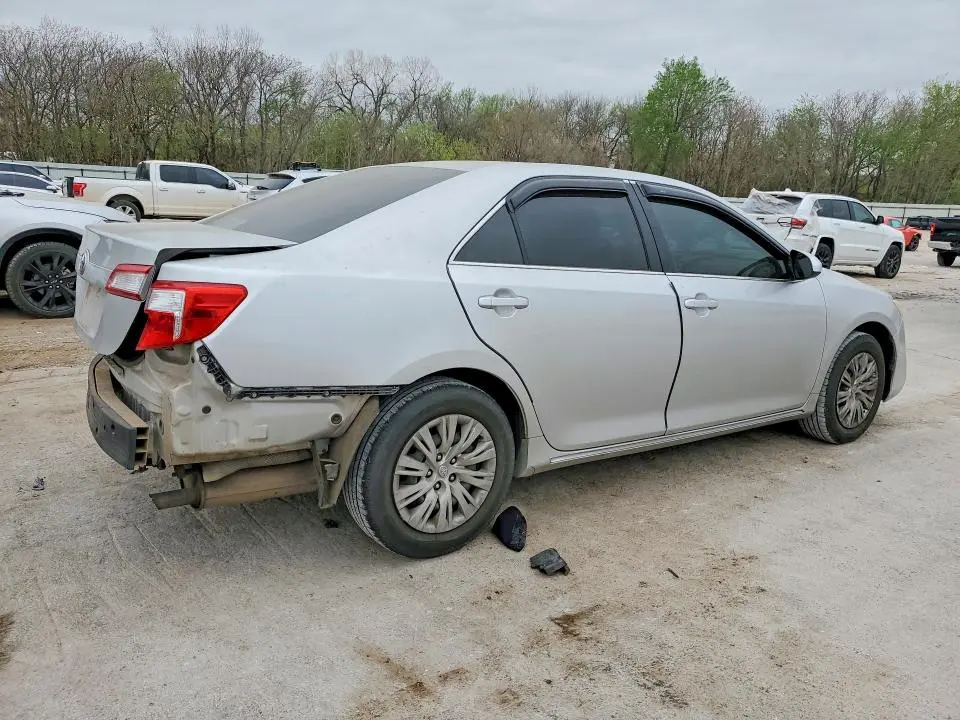 2012 TOYOTA CAMRY LE  