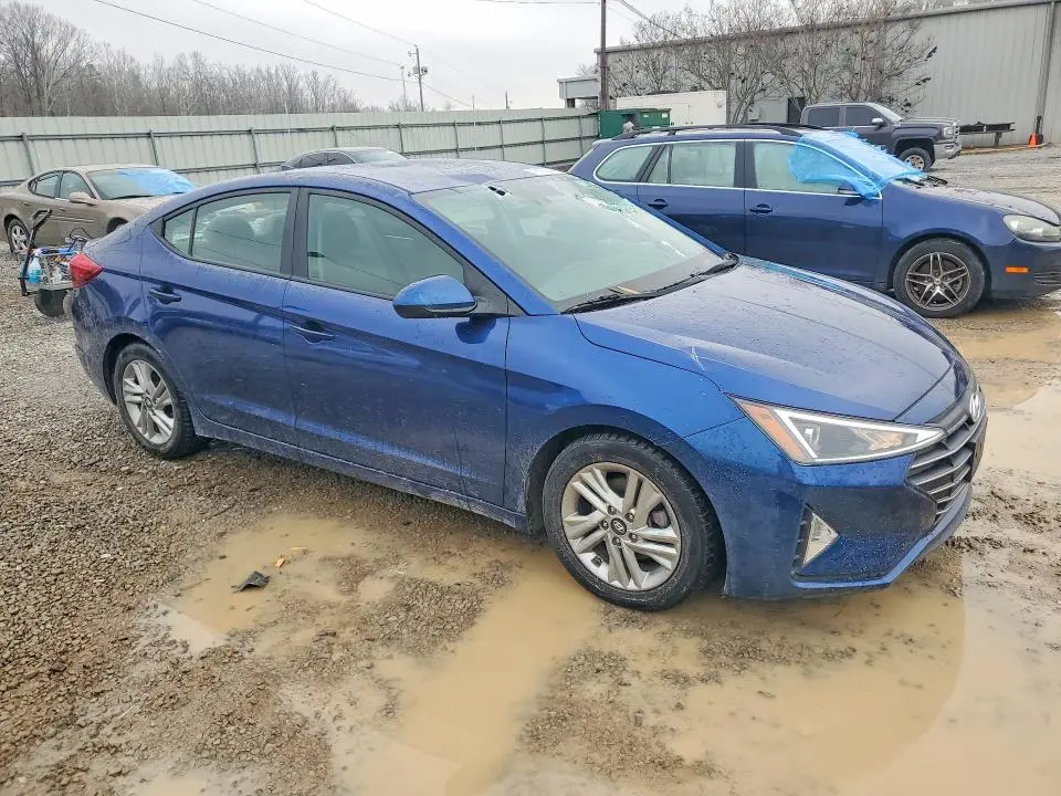 2020 HYUNDAI ELANTRA SEL  