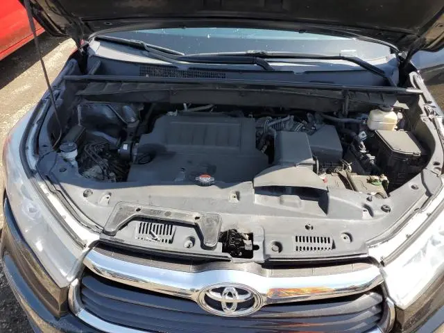 2016 TOYOTA HIGHLANDER XLE  