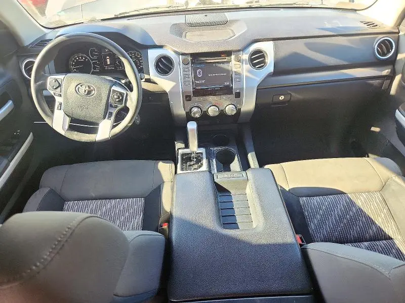 2018 TOYOTA TUNDRA CREWMAX SR5  