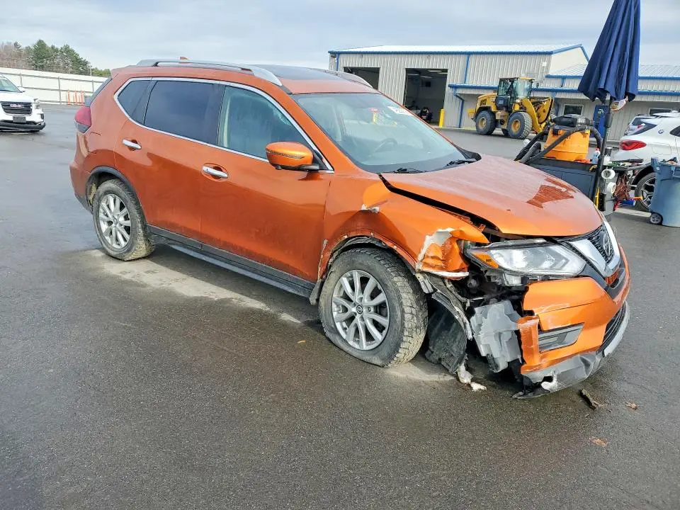 2018 NISSAN ROGUE SV  