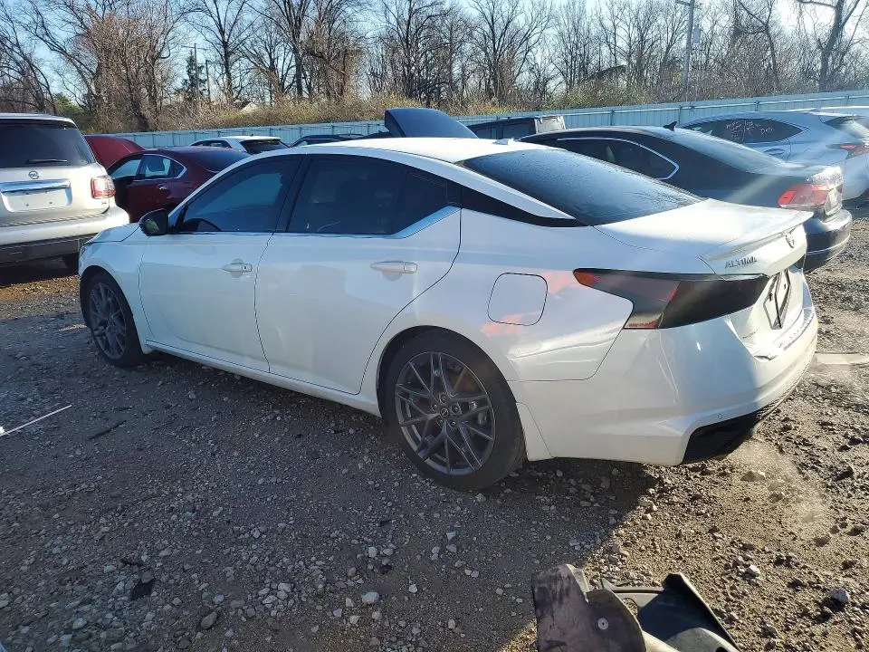2023 NISSAN ALTIMA 2.0 SR  