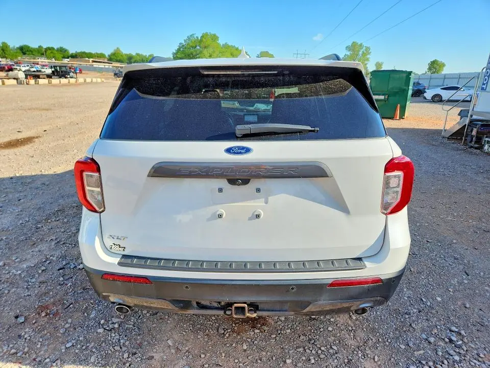 2021 FORD EXPLORER XLT  