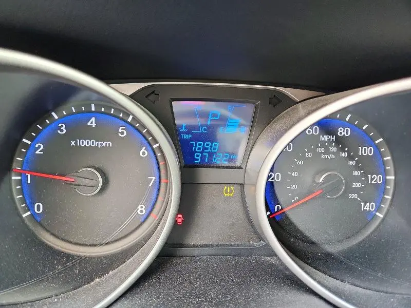 2015 HYUNDAI TUCSON SE  
