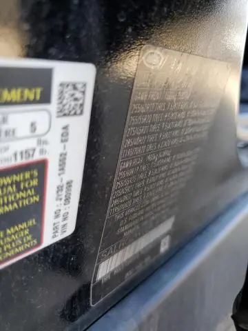 2019 LAND ROVER DISCOVERY SE  