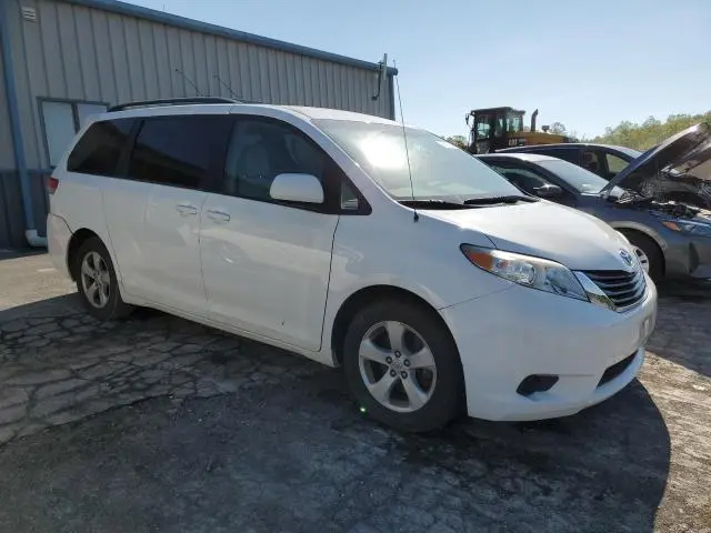 2012 TOYOTA SIENNA LE  