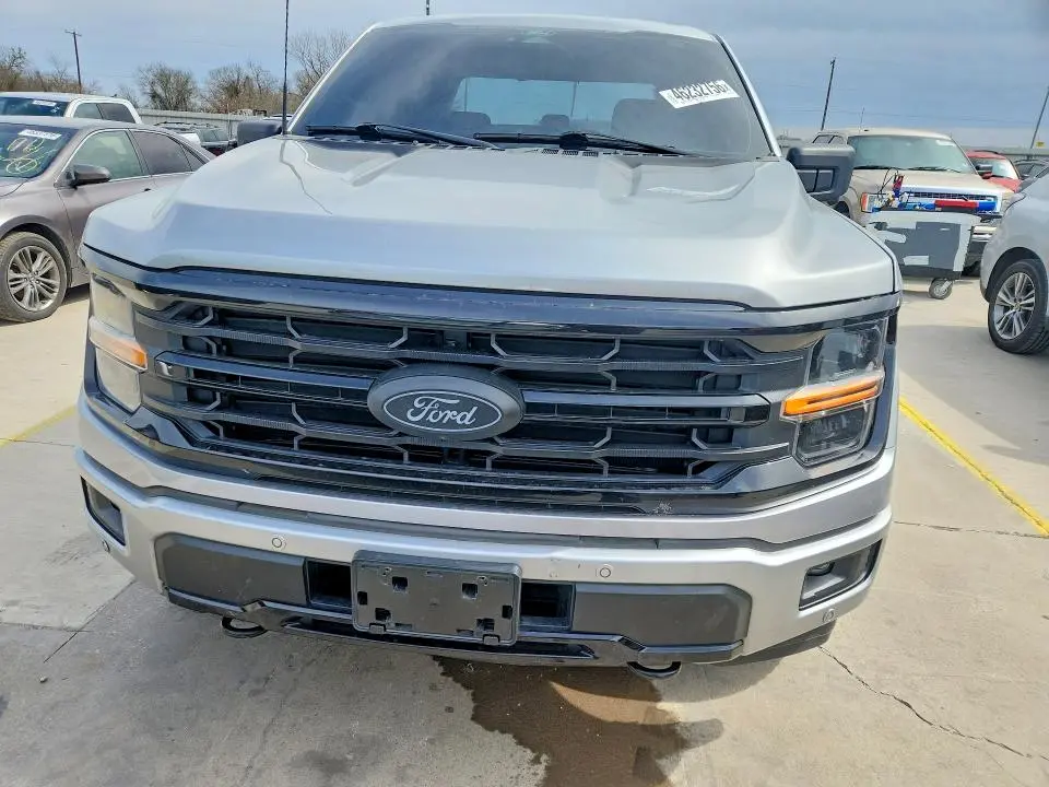 2024 FORD F150 XLT  