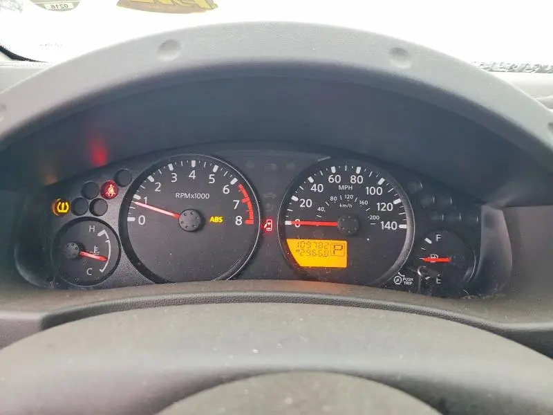 2010 NISSAN FRONTIER XE  