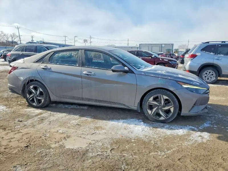 2023 HYUNDAI ELANTRA SEL  