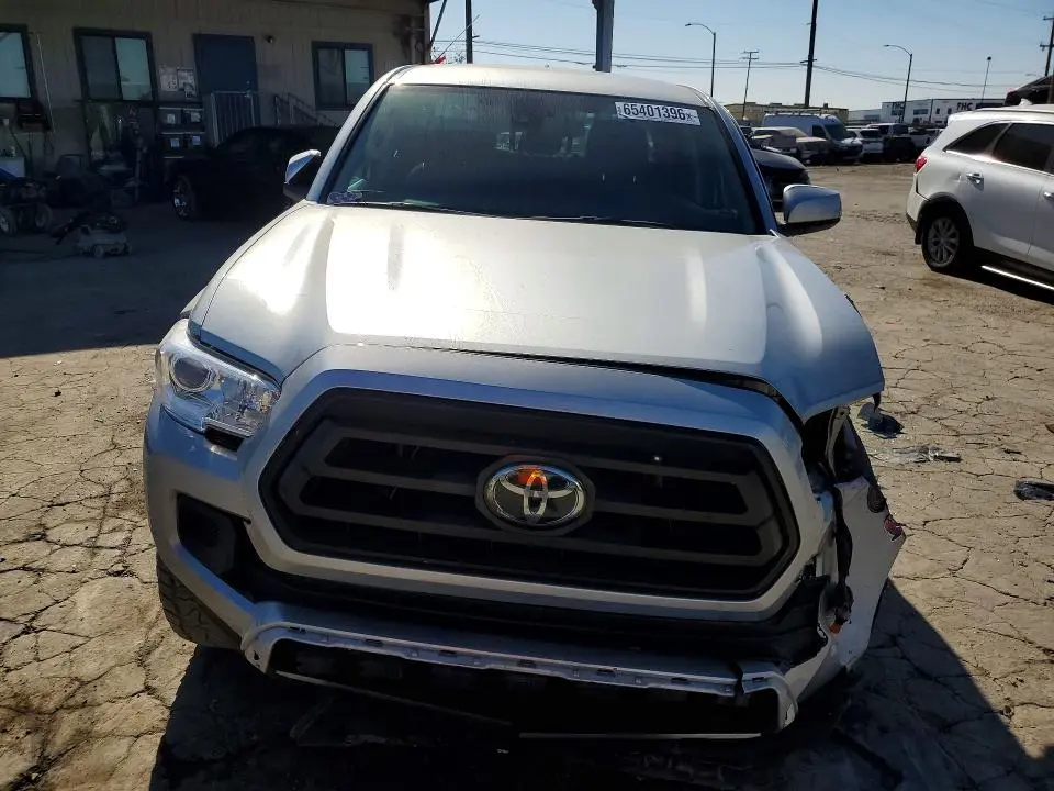 2022 TOYOTA TACOMA SR V6  