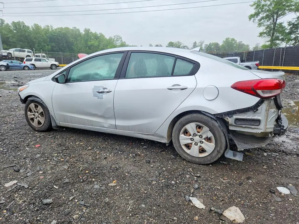 2017 KIA FORTE LX  