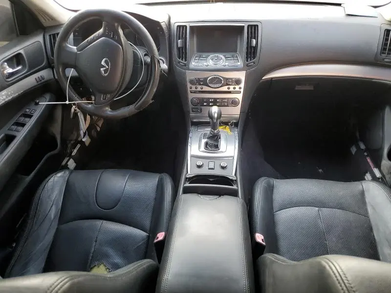 2011 INFINITI G37   
