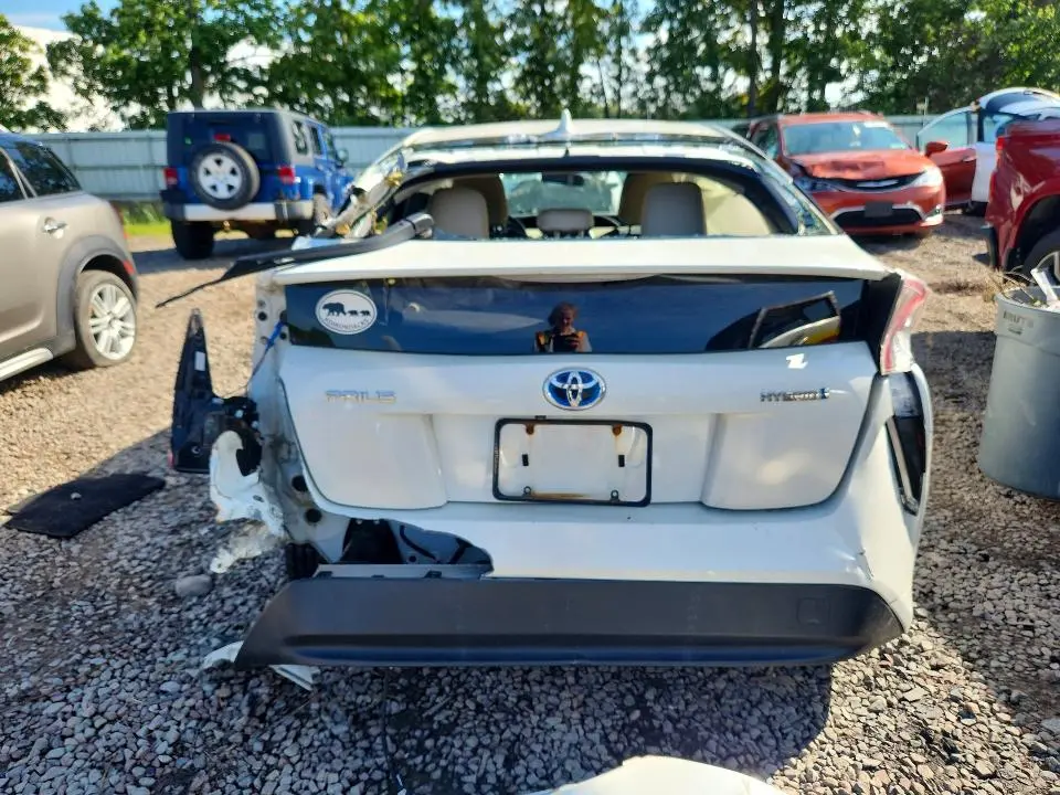 2016 TOYOTA PRIUS TWO  