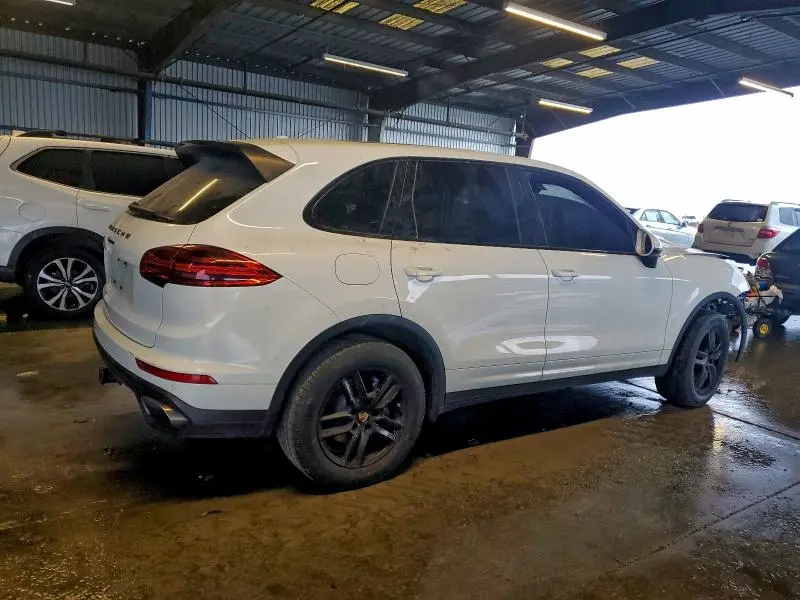 2016 PORSCHE CAYENNE   