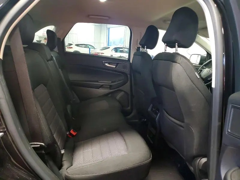 2021 FORD EDGE SE  
