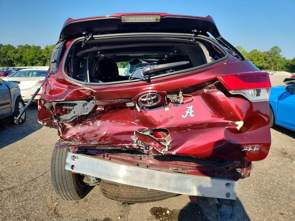 2018 TOYOTA HIGHLANDER XLE  