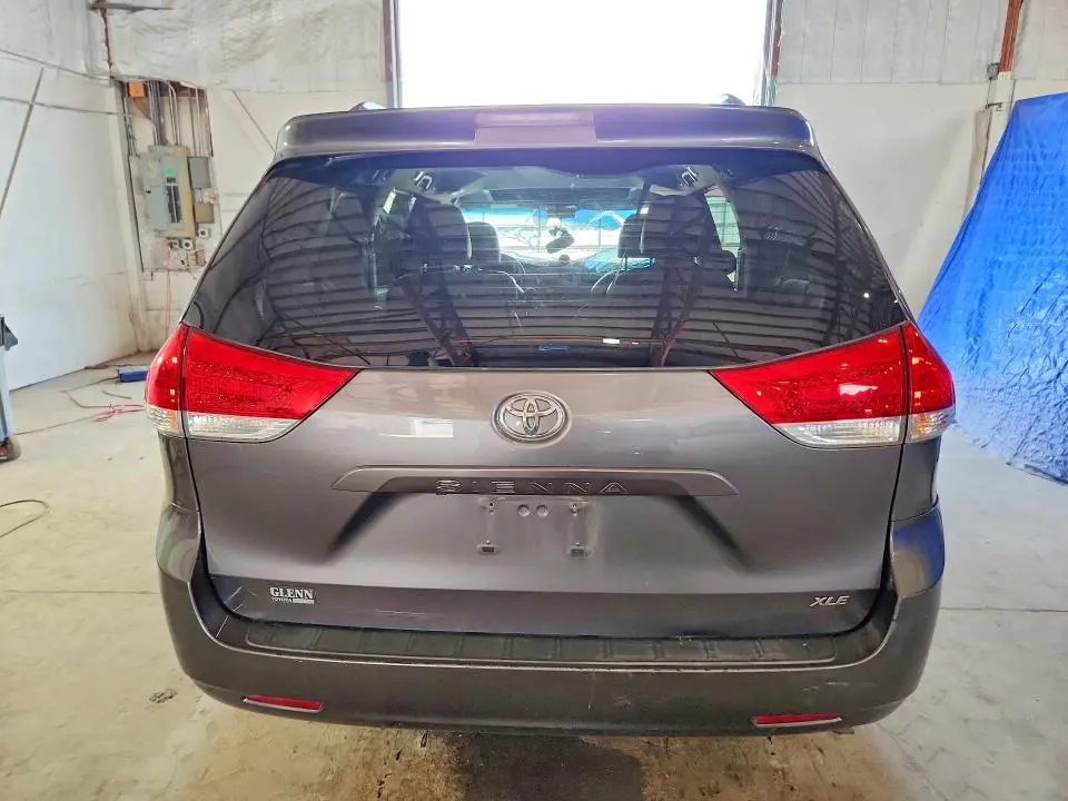 2011 TOYOTA SIENNA XLE 8-PASSENGER  