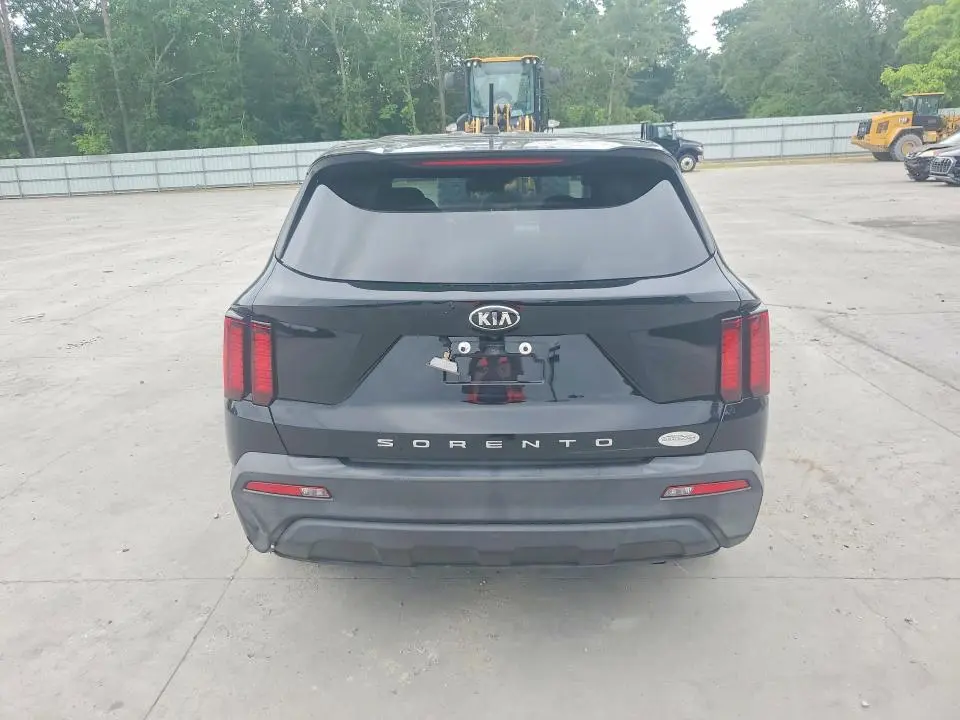 2021 KIA SORENTO LX  
