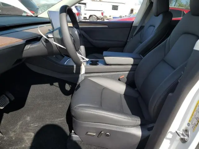 2025 TESLA MODEL Y 