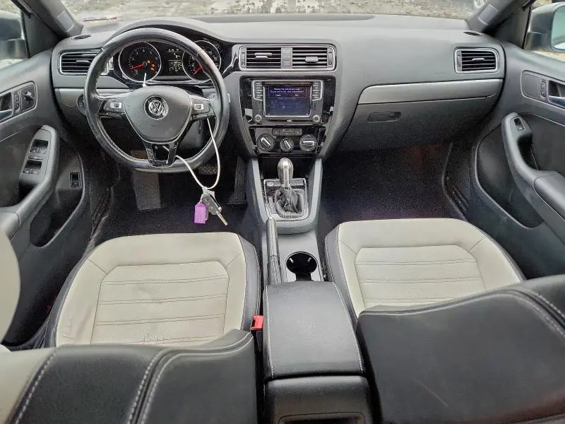 2016 VOLKSWAGEN JETTA SPORT  