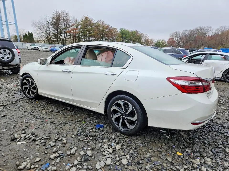 2017 HONDA ACCORD EX  