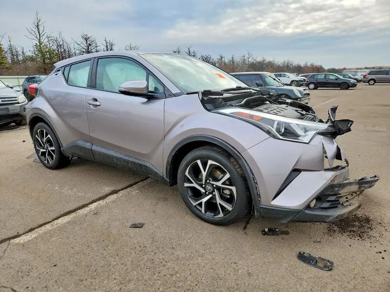 2018 TOYOTA C-HR XLE  