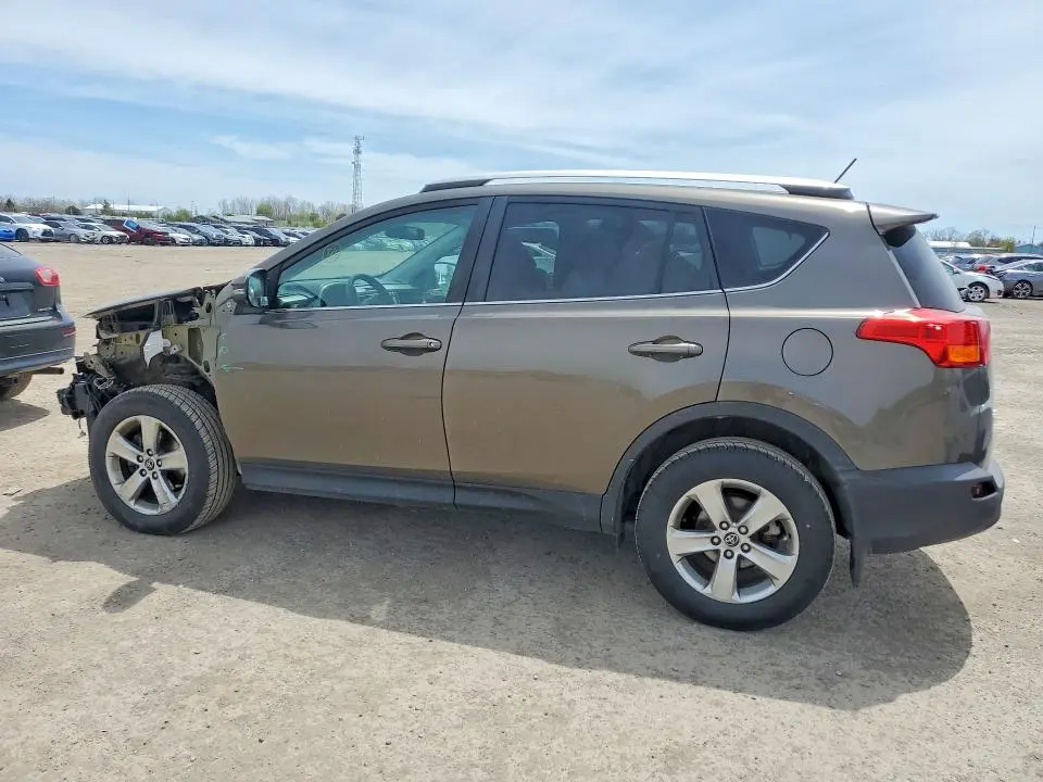 2015 TOYOTA RAV4 XLE  