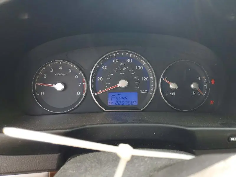 2010 HYUNDAI SANTA FE GLS  
