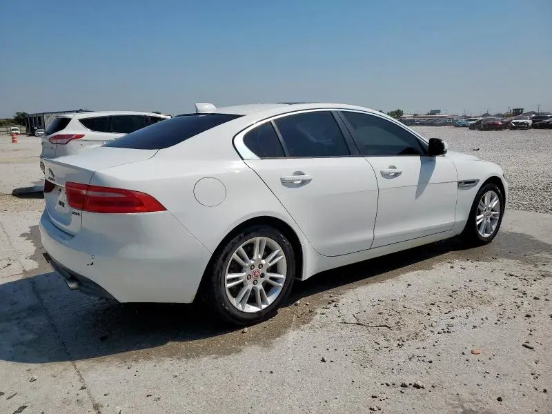 2017 JAGUAR XE PREMIUM  