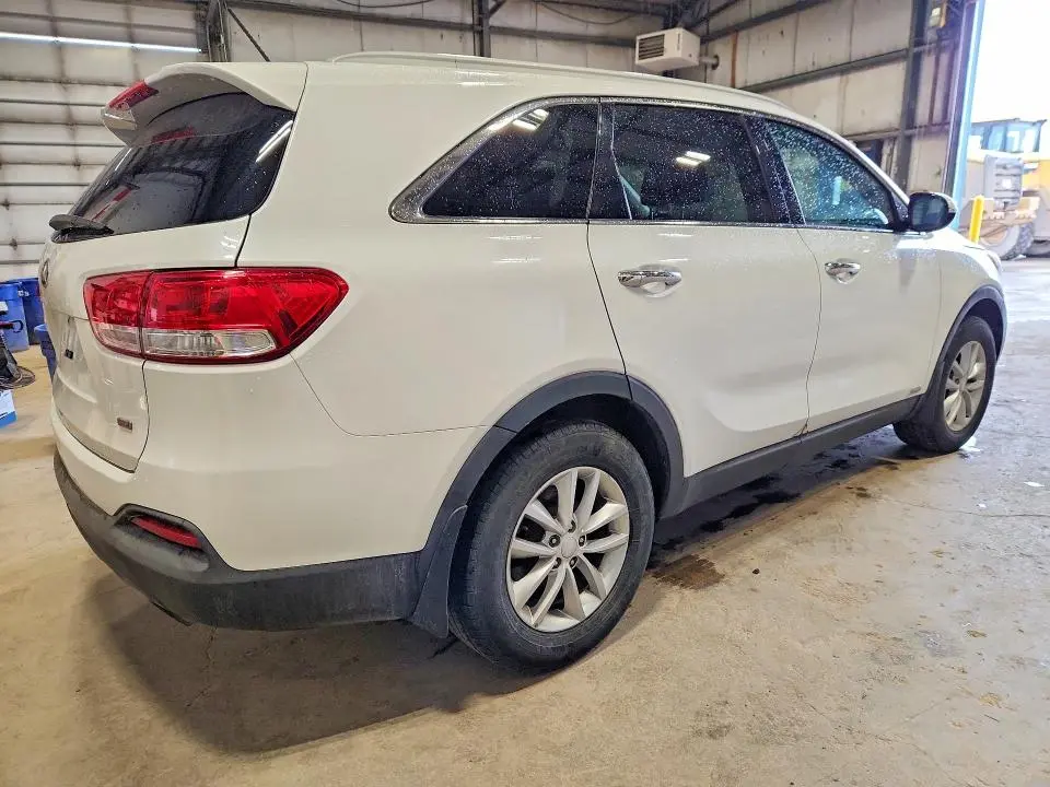 2018 KIA SORENTO LX  