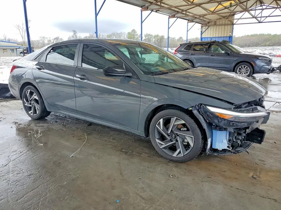 2025 HYUNDAI ELANTRA SEL SPORT  