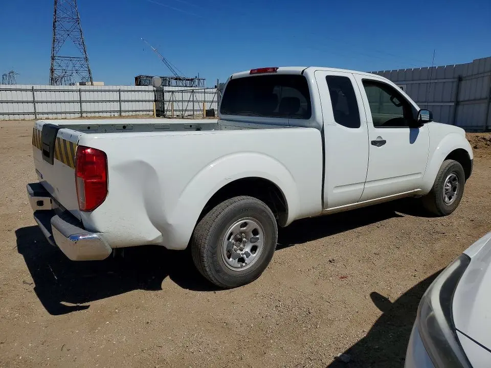 2013 NISSAN FRONTIER S  