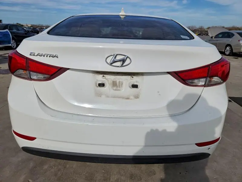 2014 HYUNDAI ELANTRA SE  