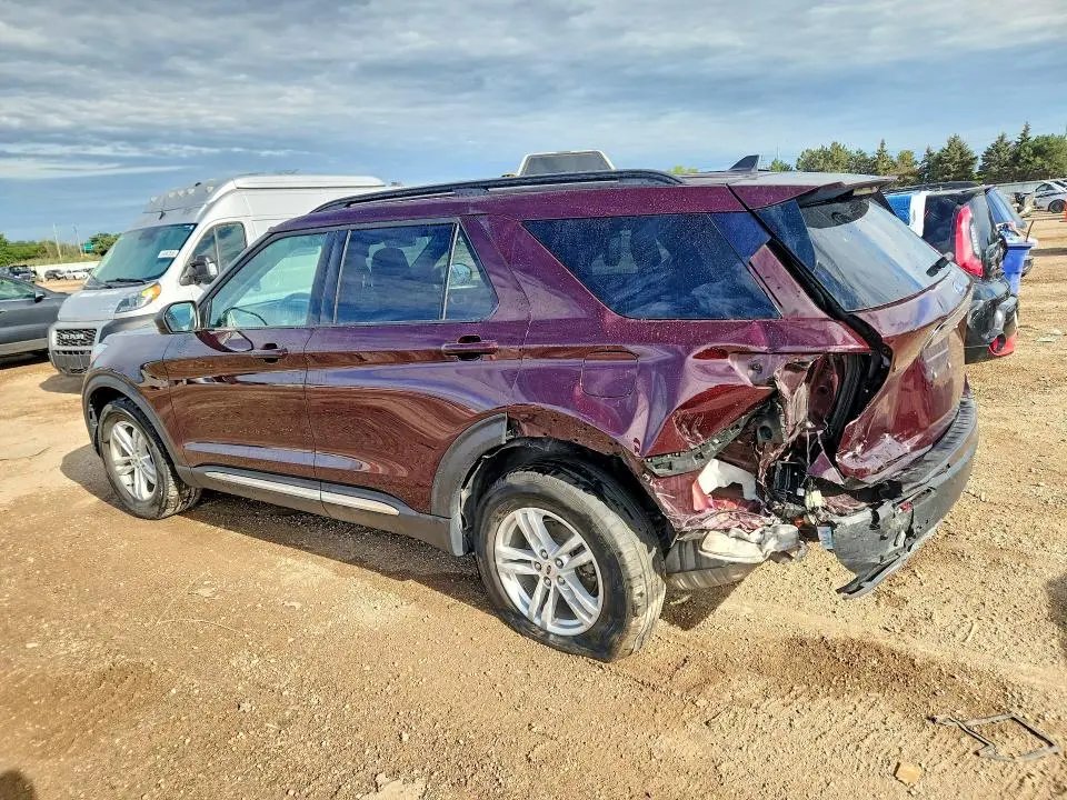 2022 FORD EXPLORER XLT  