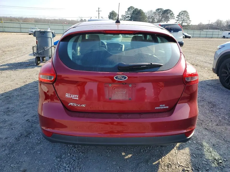 2016 FORD FOCUS SE  