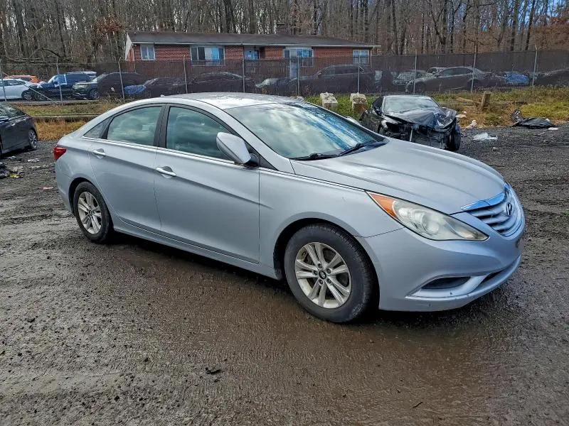 2011 HYUNDAI SONATA GLS  