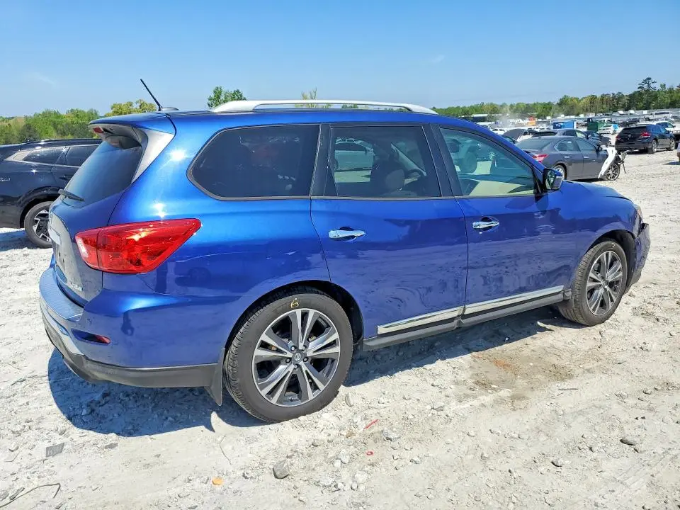 2017 NISSAN PATHFINDER PLATINUM  