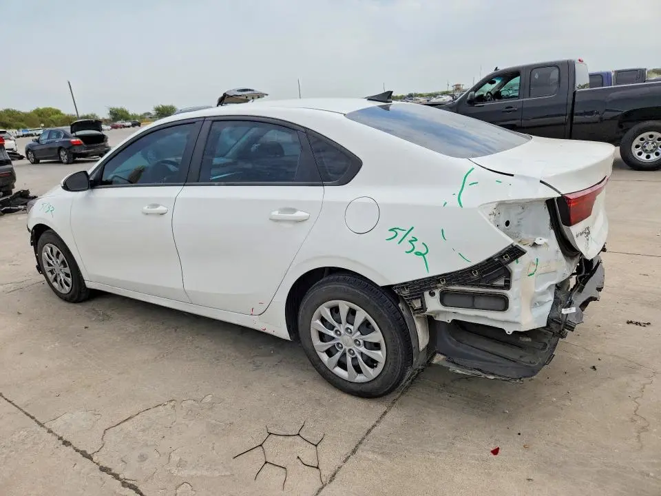 2024 KIA FORTE LX  