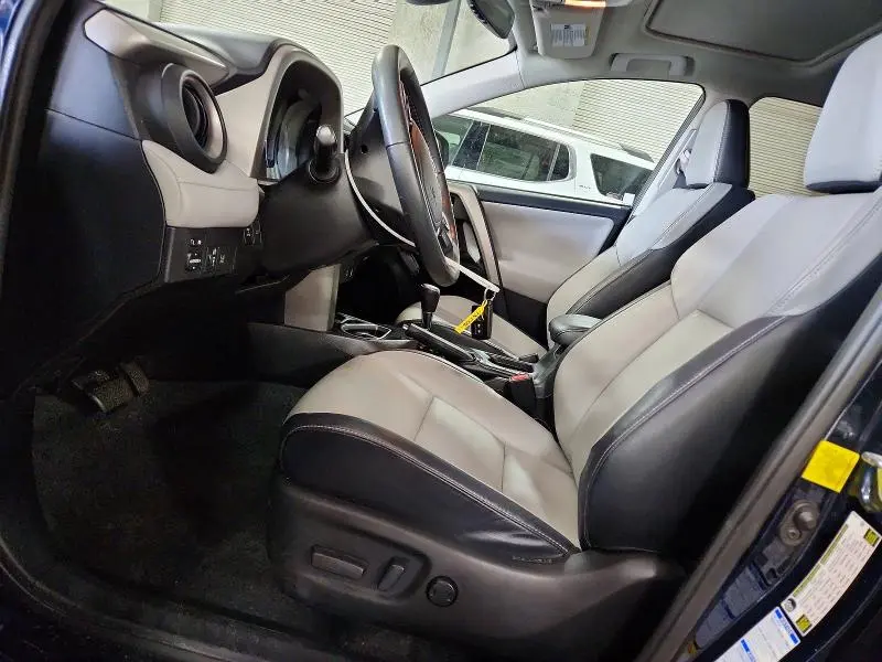 2017 TOYOTA RAV4 LIMITED  