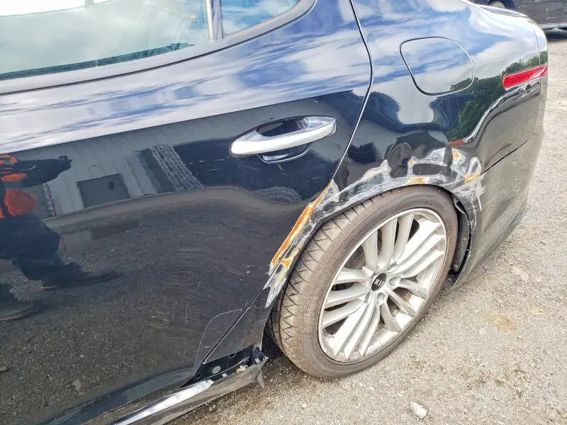 2018 KIA STINGER BASE  