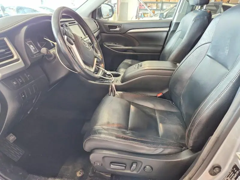 2017 TOYOTA HIGHLANDER XLE  