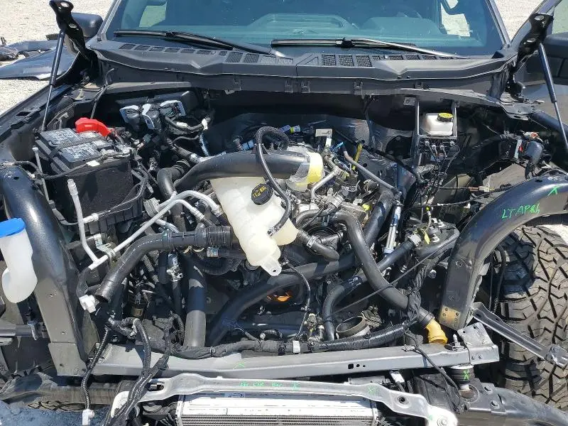 2025 FORD F150 STX  