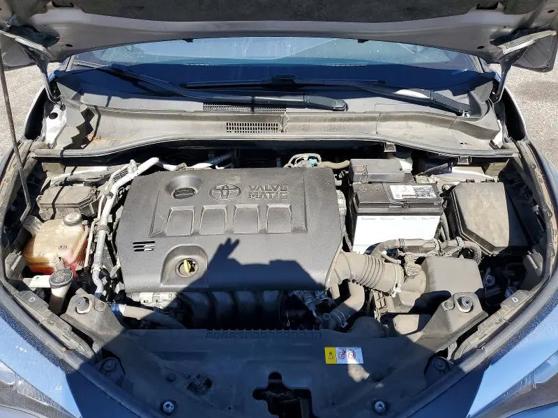 2020 TOYOTA C-HR XLE  