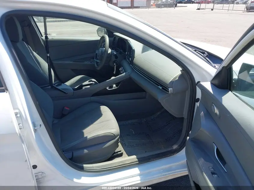 2021 HYUNDAI ELANTRA SE