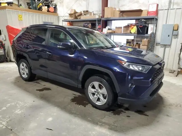 2021 TOYOTA RAV4 XLE  