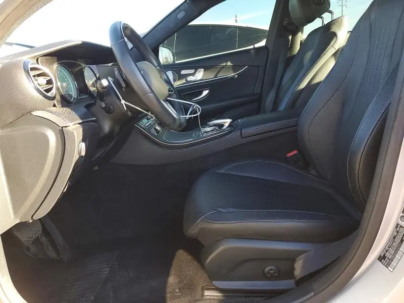 2019 MERCEDES-BENZ E 300  