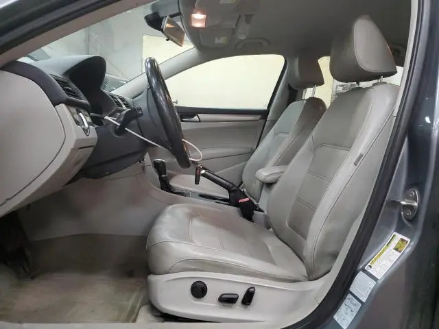 2015 VOLKSWAGEN PASSAT S  