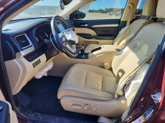 2019 TOYOTA HIGHLANDER SE  
