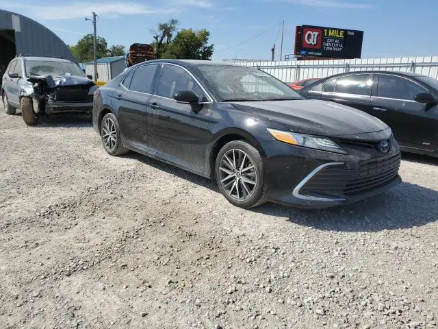 2024 TOYOTA CAMRY XLE  